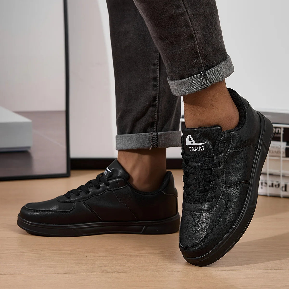 Leder Herren Weiße Sneakers Atmungsaktive Skateboardschuhe Herren Outdoor Walking Laufschuhe Paar Freizeitschuhe Größe 36-45