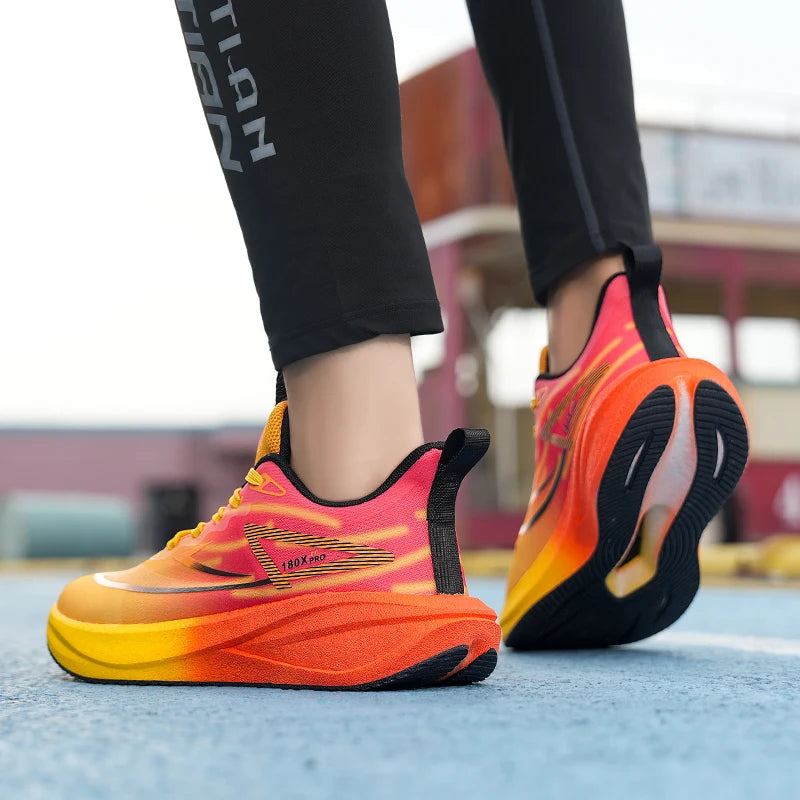 2025 neue Laufschuhe für Männer und Frauen, atmungsaktive Freizeitsportschuhe, rutschfeste Dämpfung, bequeme Tennisschuhe für Männer, Größe 36-45