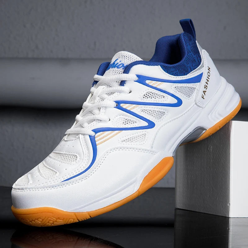 Neue Sportschuhe für Männer und Frauen, niedrig geschnittene, stoßfeste Tischtennisschuhe mit dicker Sohle und Schnürung sowie Badmintonschuhe